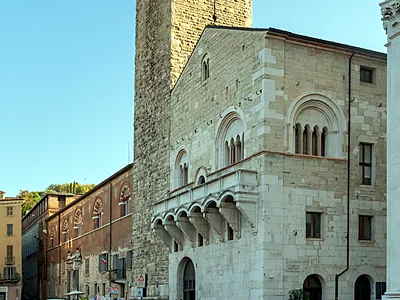Il Broletto di Brescia, sede della Prefettura